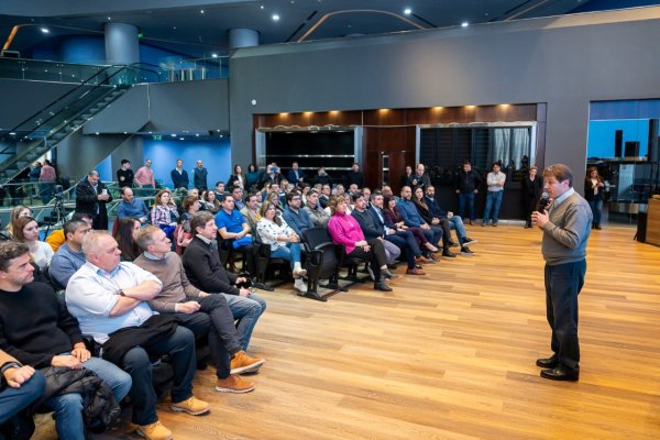 Gobernador Melella: "Tierra del Fuego es una de las mejores regiones del mundo para desarrollar la industria del hidrógeno"