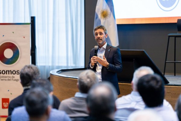 "Felicito al Gobernador porque tuvo el coraje y la visión de entender hacia donde va el mundo en materia de transición energética"