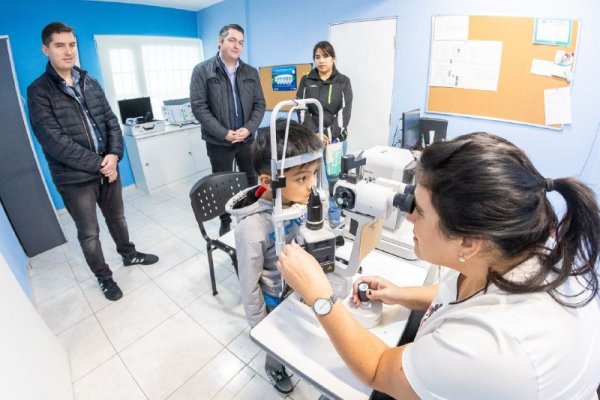 Se refuerza el sistema municipal de salud con la incorporación de 21 profesionales y el servicio de telemedicina