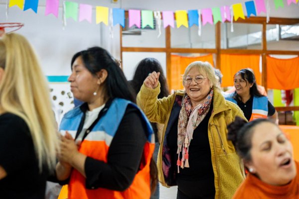 Se realizó con éxito una nueva jornada de encuentro y cuidado para personas mayores en Ushuaia