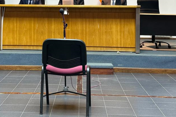 Comienza el juicio contra un hombre acusado de violencia hacia su hija y su esposa