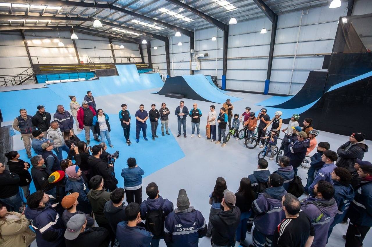Jóvenes y referentes deportivos destacaron las obras realizadas en el Parque Municipal de Deportes Urbanos
