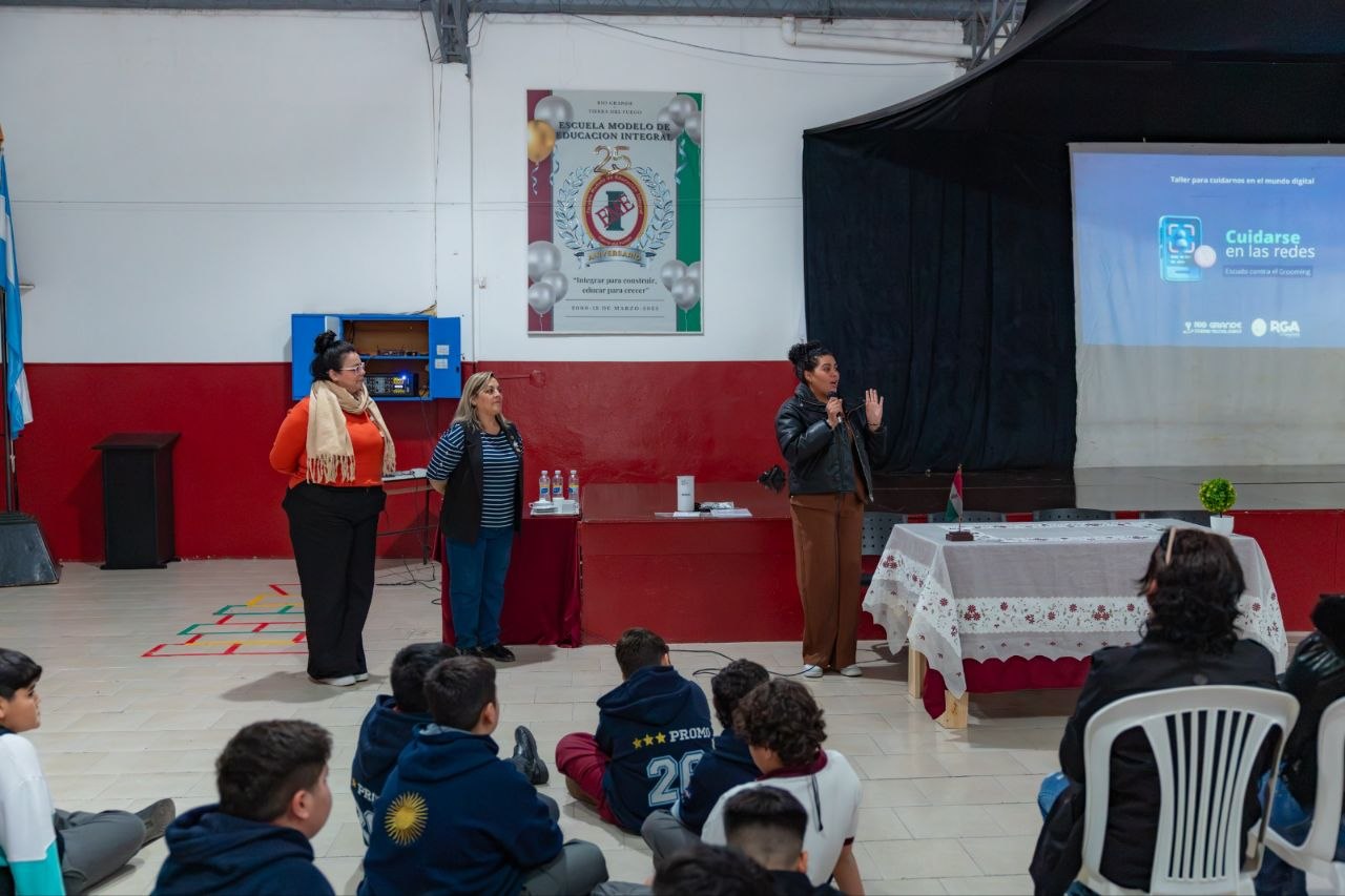 Río Grande fortalece la educación digital con una jornada de cibercuidados
