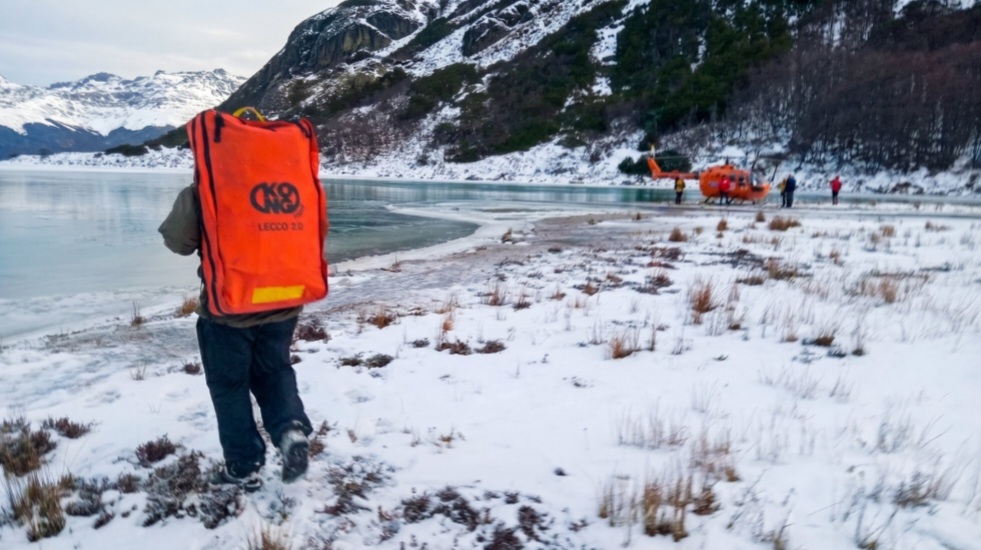Evacúan en helicóptero a un hombre lesionado en el Glaciar Ojo del Albino